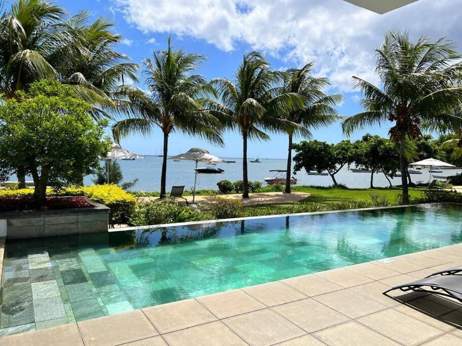 Latitude Luxury Seafront Suite Ривьер-Нуар Экстерьер фото